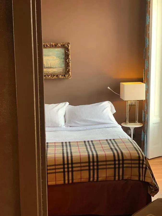 Pattini Guest House Milan 2*,  Italy